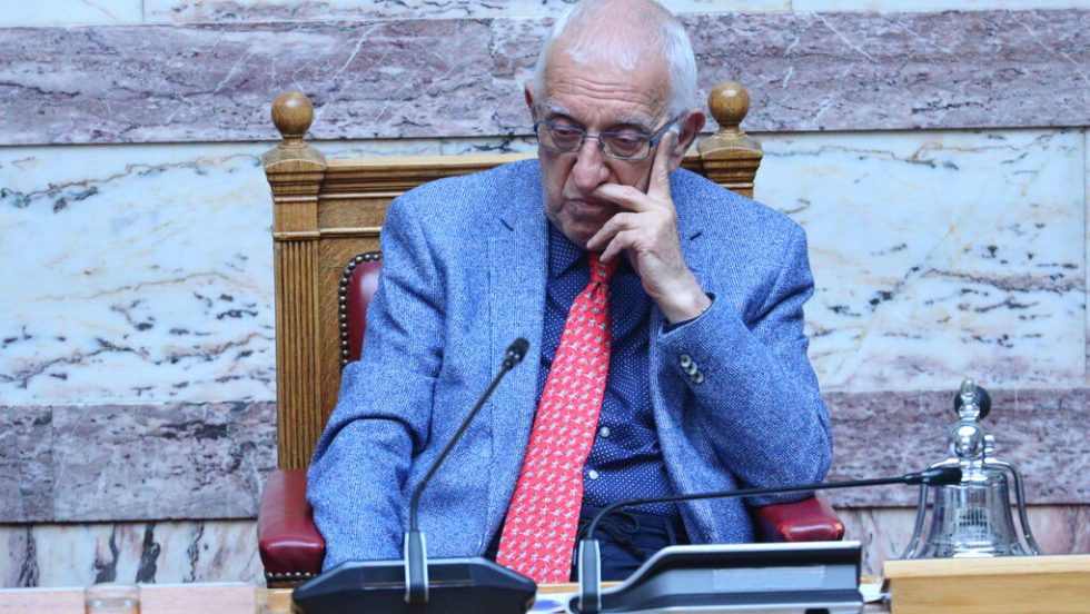 Καθολική απαγόρευση βιντεοσκόπησης στη Βουλή μετά το Πάσχα - Τι προανήγγειλε ο Κακλαμάνης
